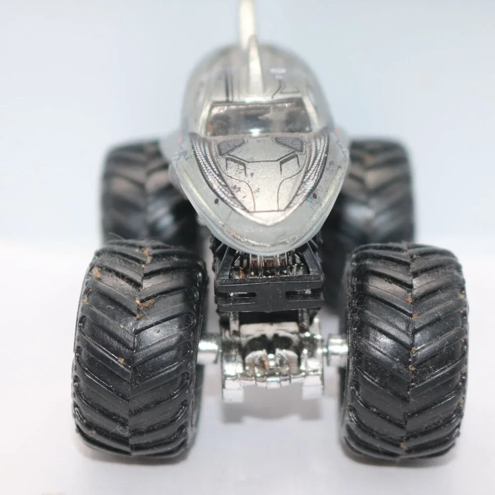 Hot Wheels Monster Jam Cyborg Shark 1/64